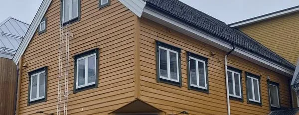 Strandgata 22 – ferdig fasade malt med linolje