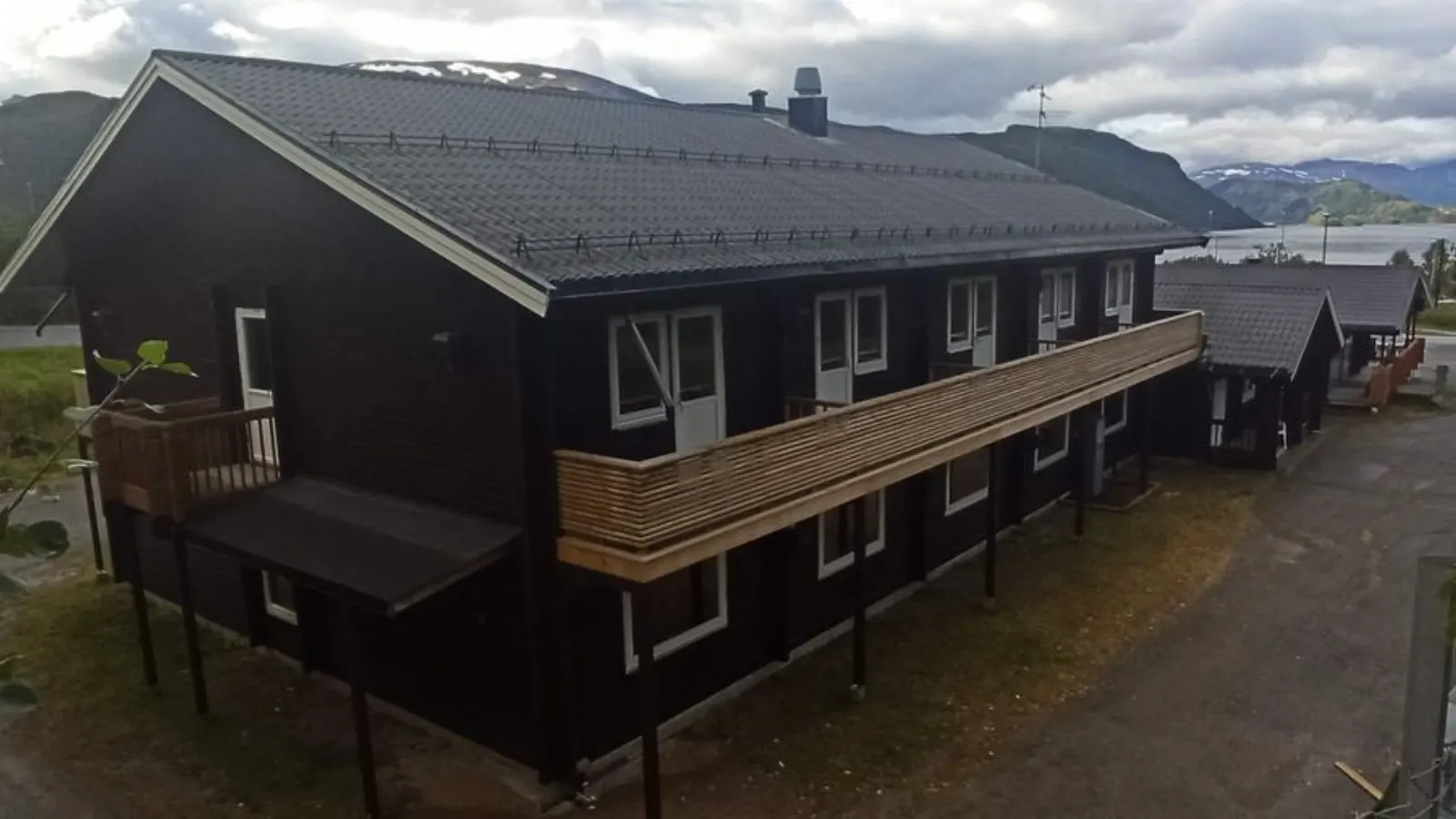 Fagernes Vertshus — ferdig malt fasade