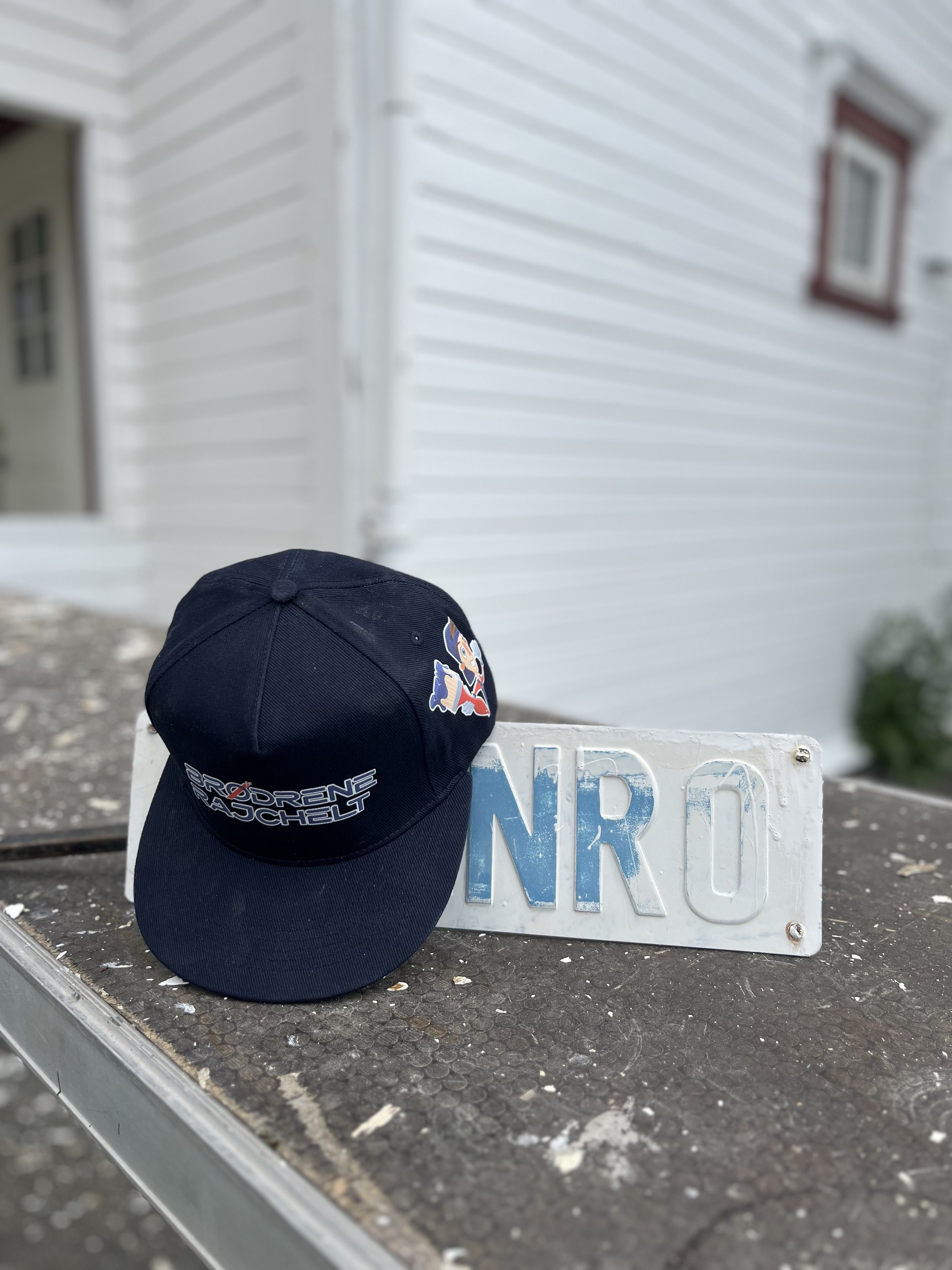 Brødrene Rajchelt-caps på stillaset